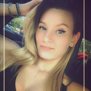 Meet your Posher, Ashly
